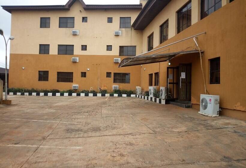 هتل Peak Olam Suites