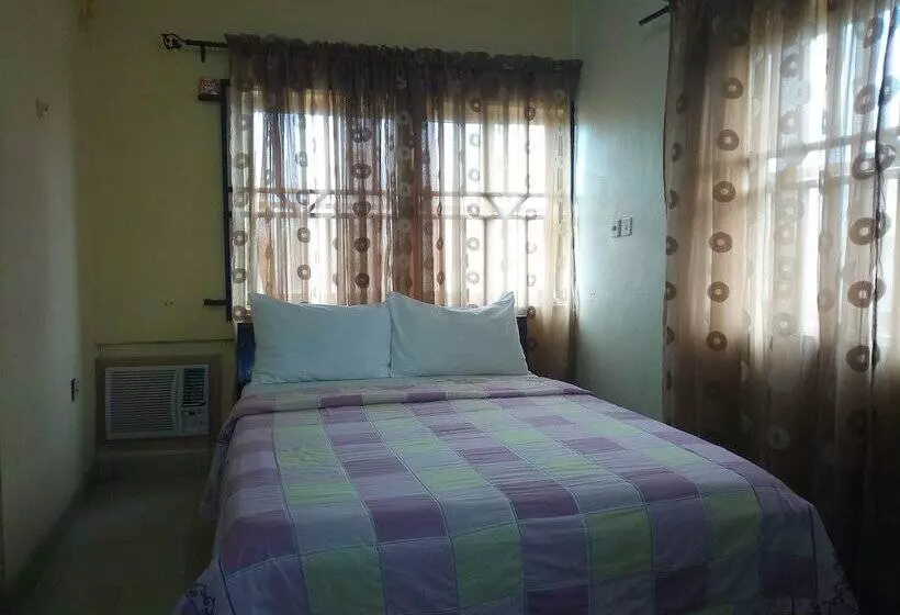 هتل Peak Olam Suites