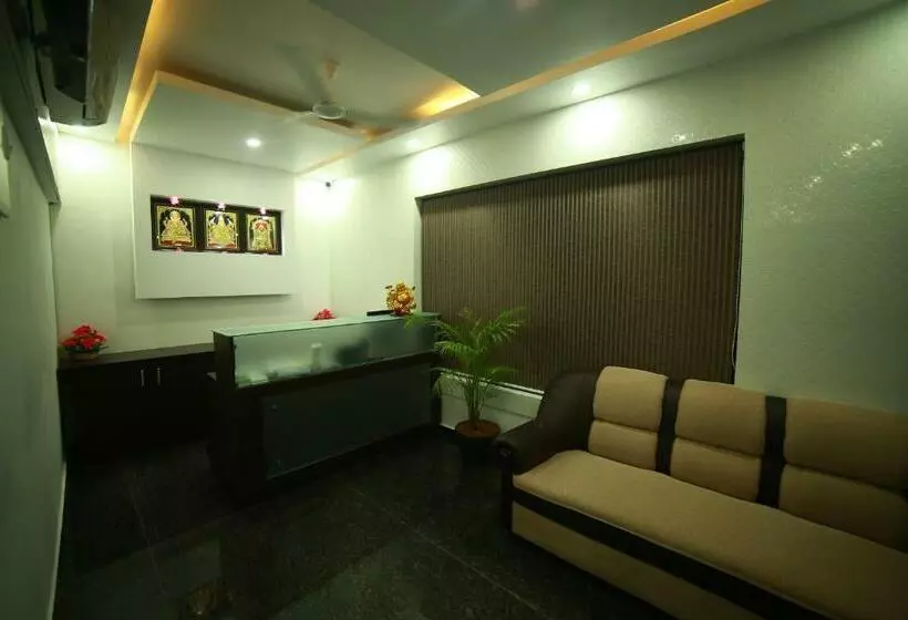 هتل Sapphire Inn