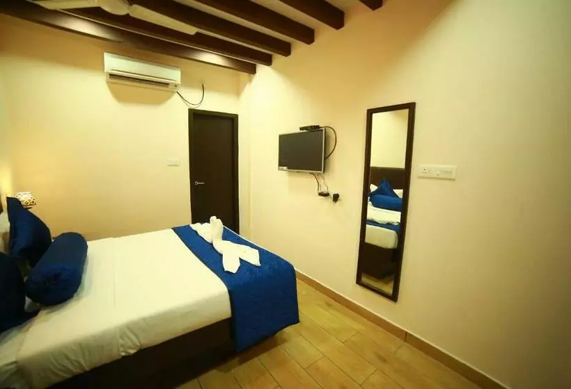 هتل Sapphire Inn