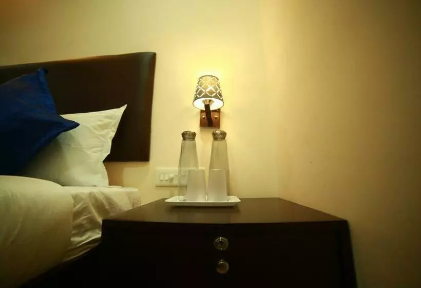 هتل Sapphire Inn