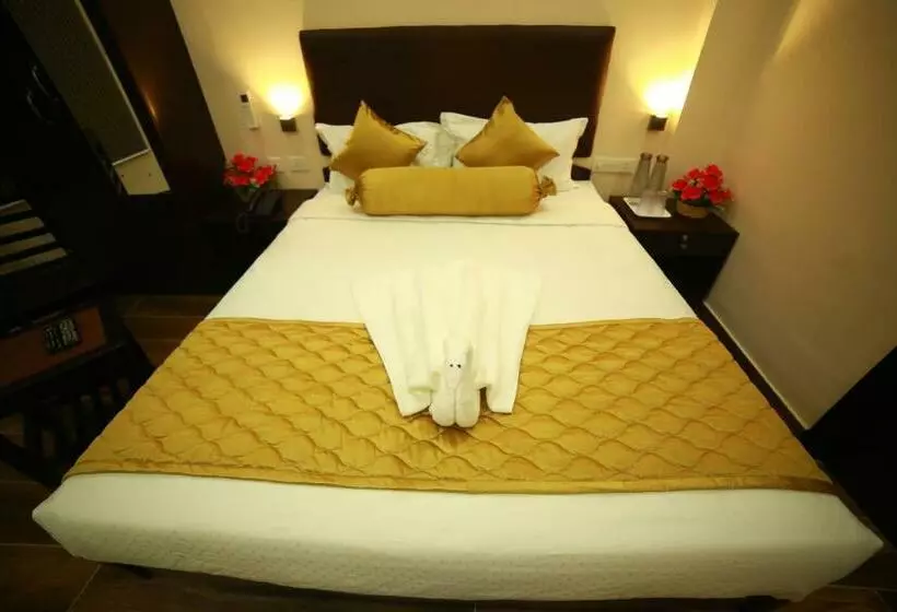 هتل Sapphire Inn