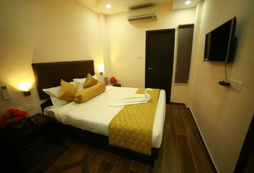 هتل Sapphire Inn
