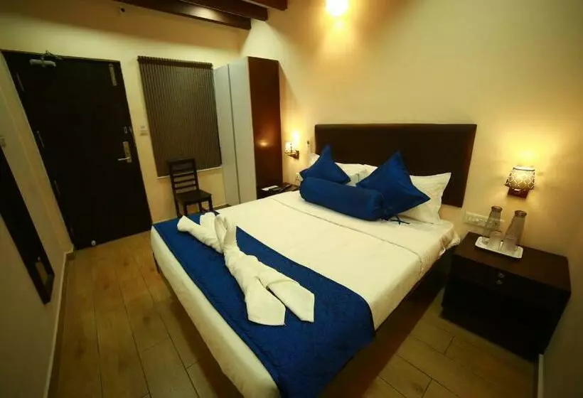 هتل Sapphire Inn