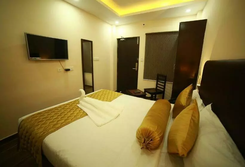 هتل Sapphire Inn