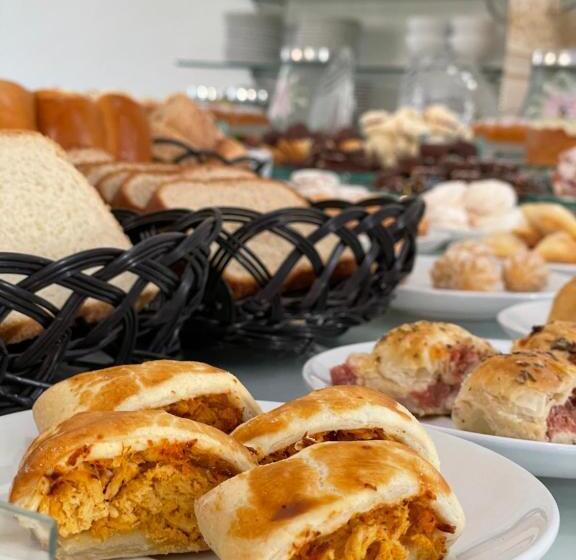 ユースホステル Penha Parque Pousada