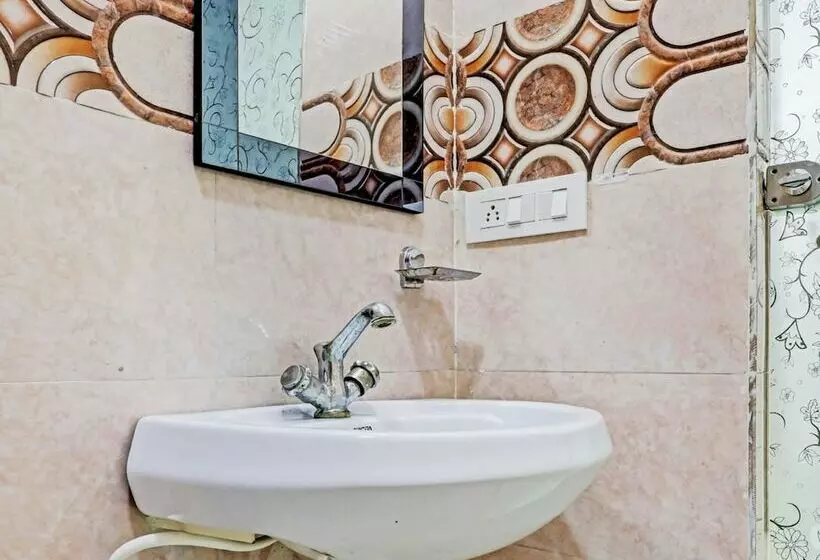 Hotelli Oyo 16116 Ashoka