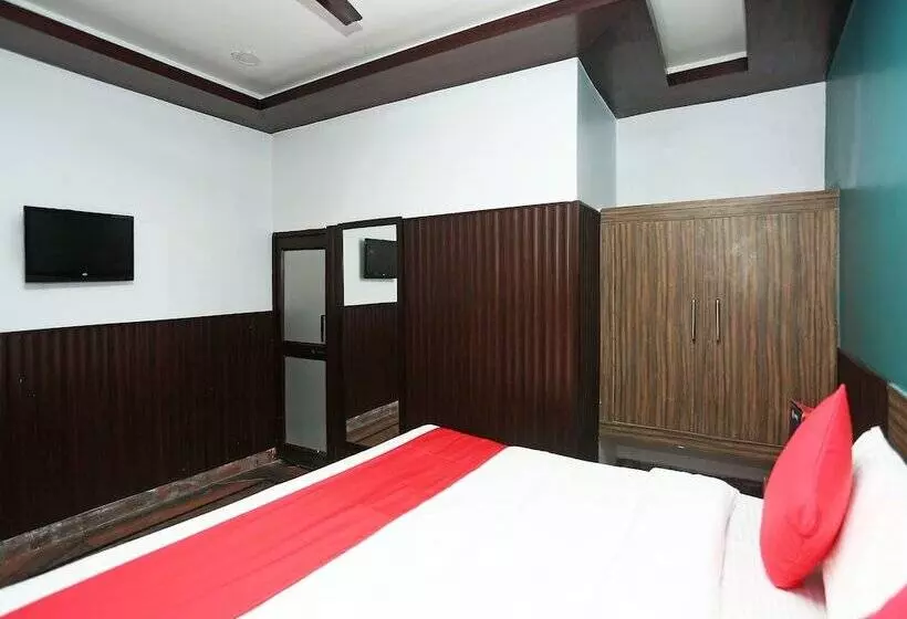 Hotelli Oyo 16116 Ashoka