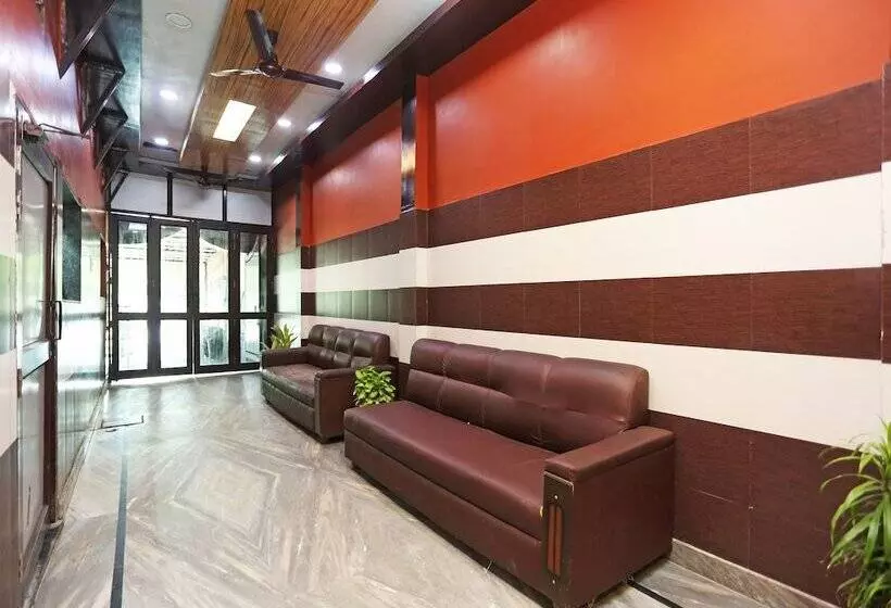 Hotelli Oyo 16116 Ashoka