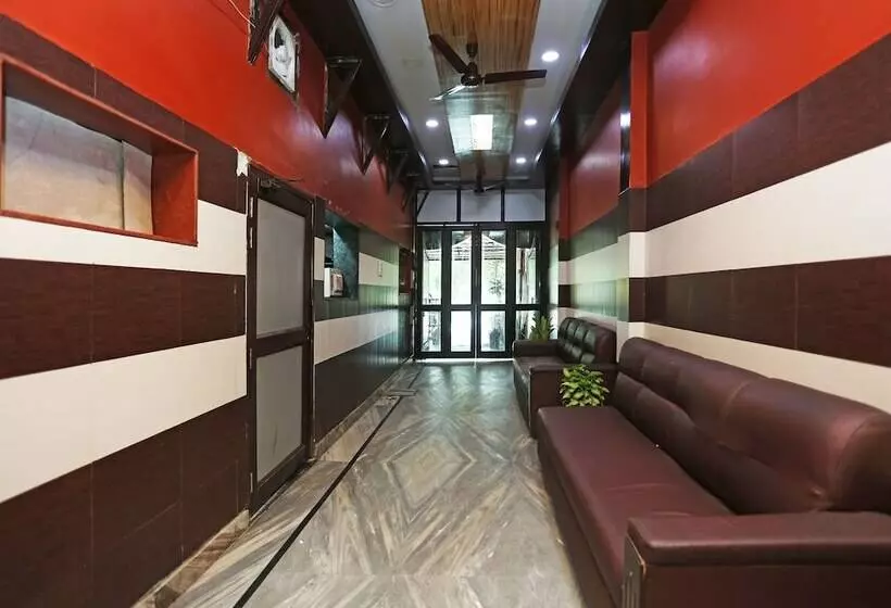 Hotelli Oyo 16116 Ashoka