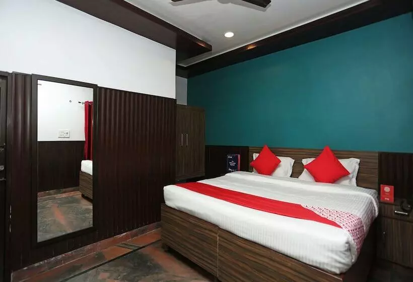 Hotelli Oyo 16116 Ashoka