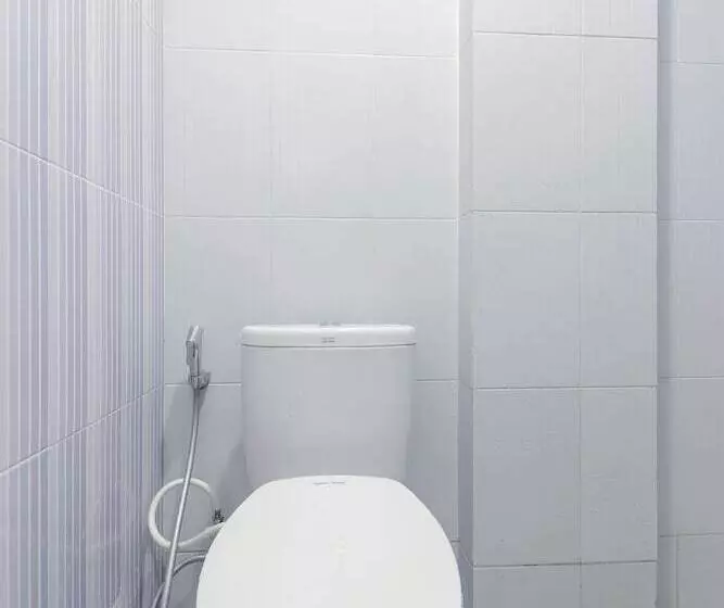 ペンション Reddoorz Syariah Near Metropolitan Mall Bekasi