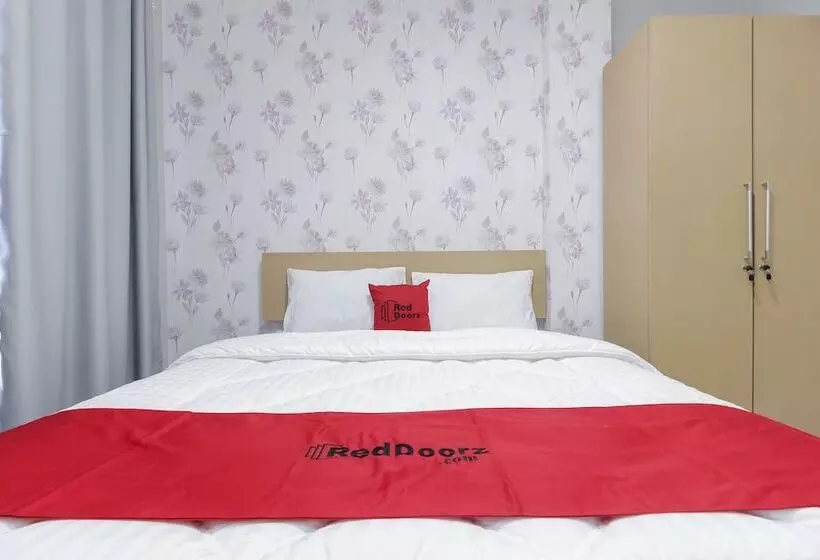 ペンション Reddoorz Syariah Near Metropolitan Mall Bekasi