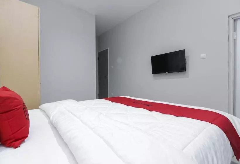ペンション Reddoorz Syariah Near Metropolitan Mall Bekasi