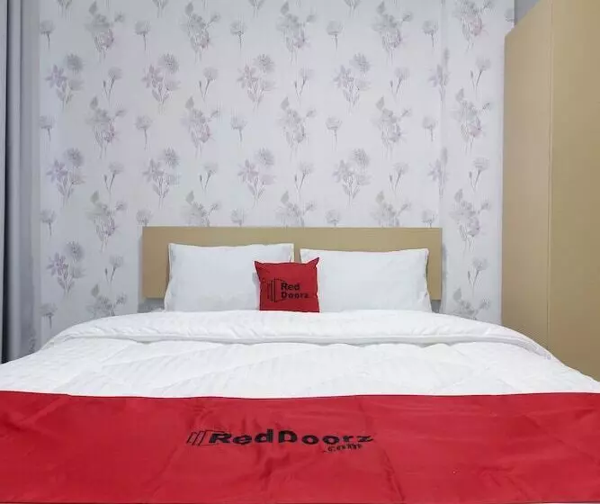 ペンション Reddoorz Syariah Near Metropolitan Mall Bekasi