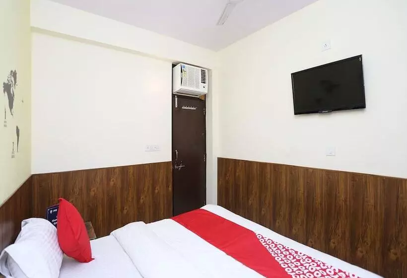 Oyo 15994 Hotel Bullet Inn & Lounge