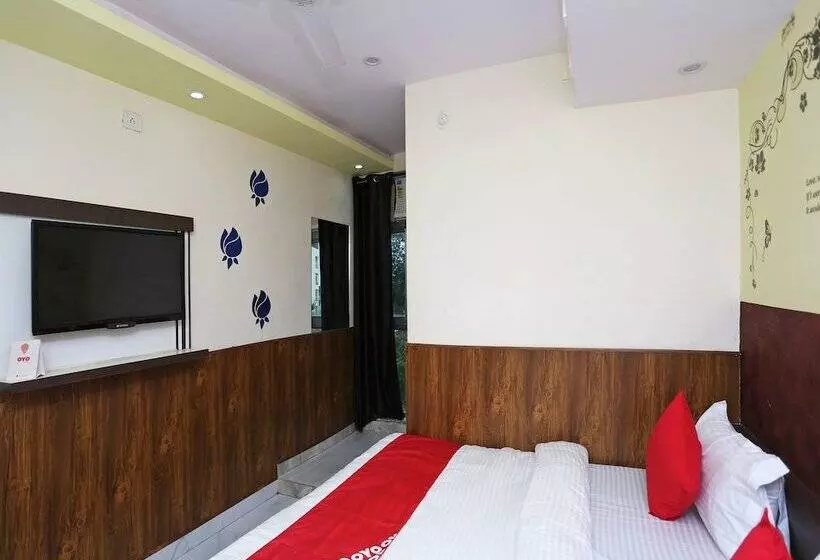 Oyo 15994 Hotel Bullet Inn & Lounge
