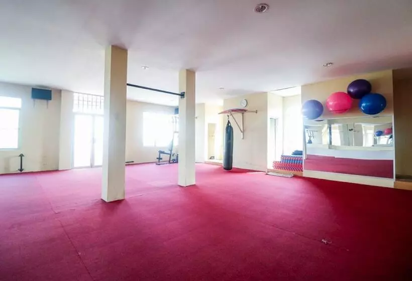 ペンション Reddoorz @ Jalan Diponegoro Lampung