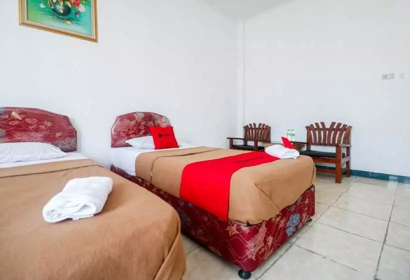 ペンション Reddoorz @ Jalan Diponegoro Lampung