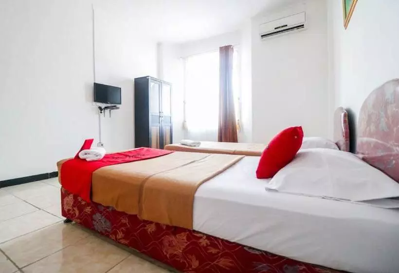 ペンション Reddoorz @ Jalan Diponegoro Lampung