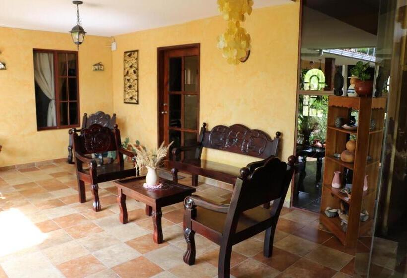 هتل Posada Gema De Copan