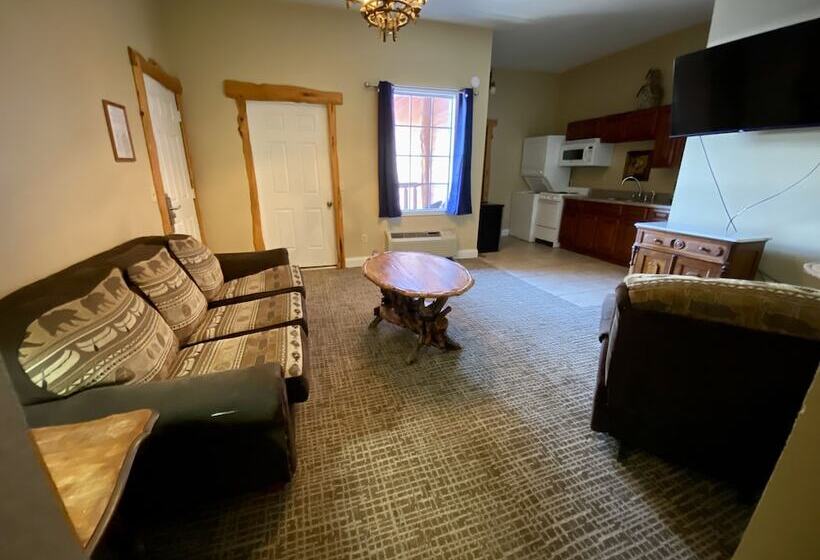 فندق على الطريق Riverchase Lodge