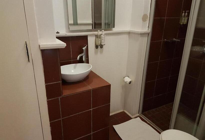 بنسيون Crane Cottage