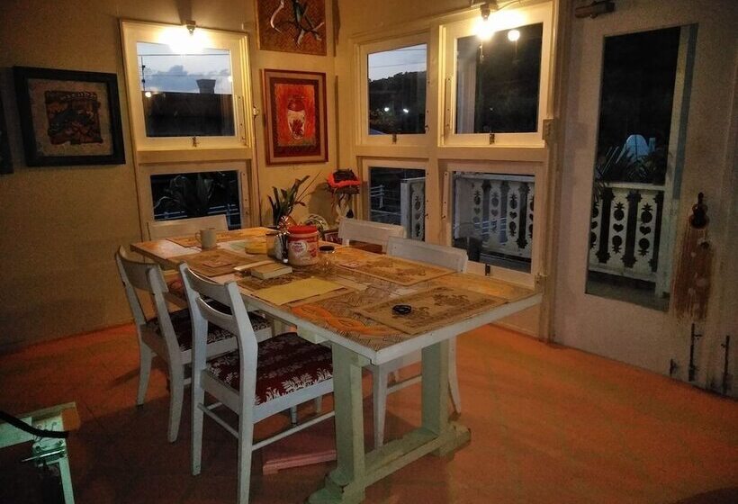 Pensão Guest House One One One