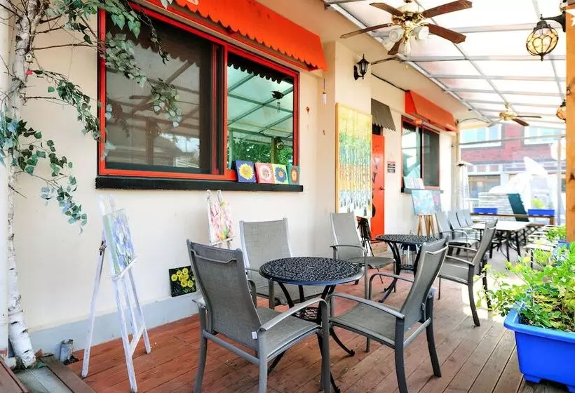 Majatalo Jarasum Guest House