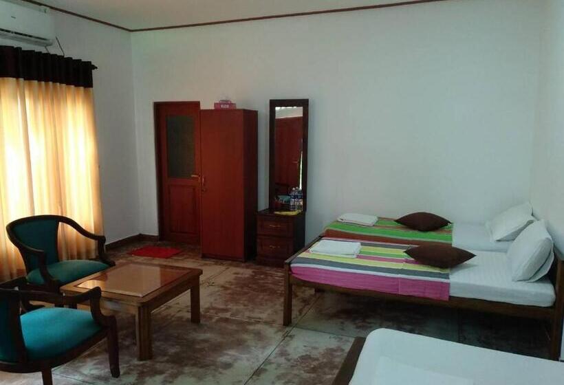 Bed and Breakfast Ocean Gate Negombo