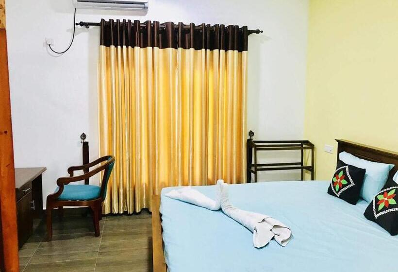 Bed and Breakfast Ocean Gate Negombo