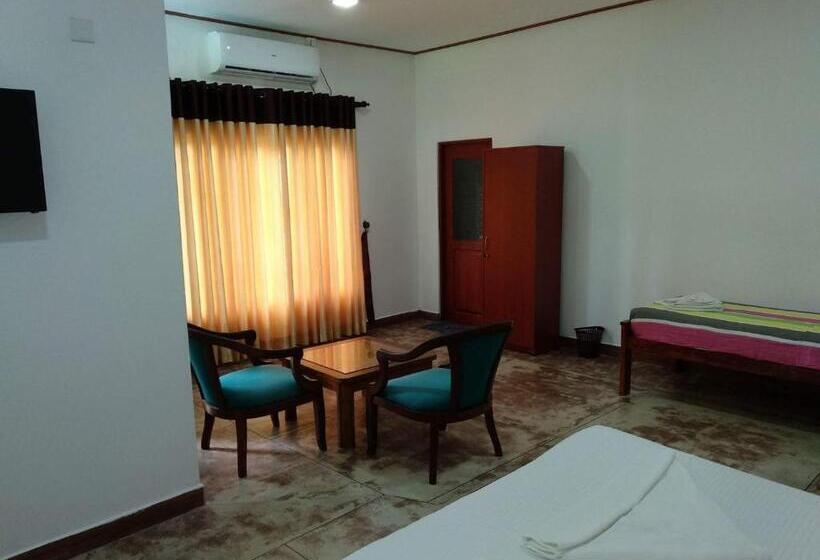 Bed and Breakfast Ocean Gate Negombo