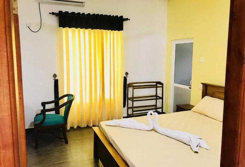 Bed and Breakfast Ocean Gate Negombo