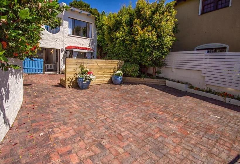 Bed and Breakfast Sea Whisper Guest House And Self Catering