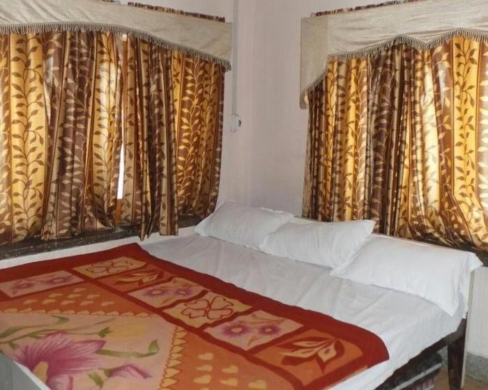 Отель Budget Stay In Naya Bazaar