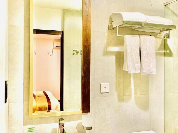 City Hotel Colombo 02