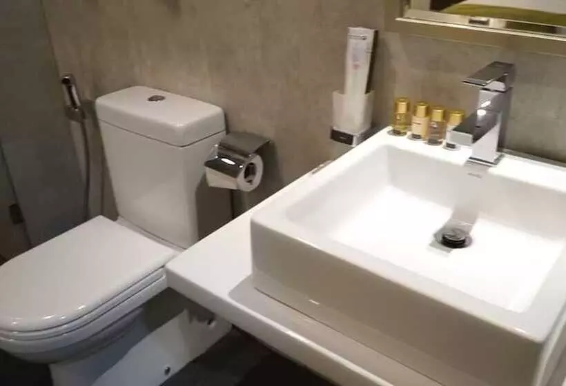 City Hotel Colombo 02