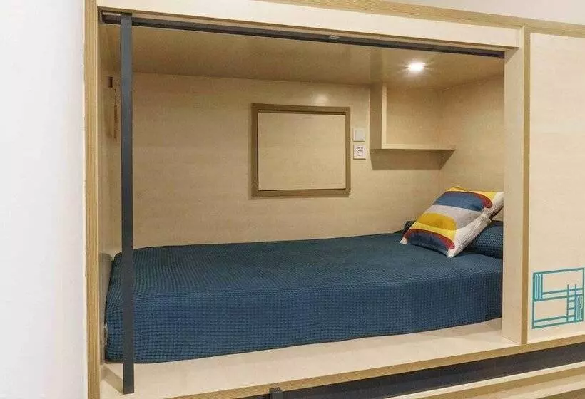 Take Surf Hostel Conil