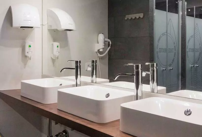 Take Surf Hostel Conil