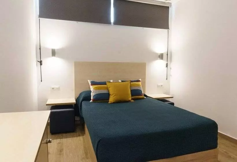 Take Surf Hostel Conil