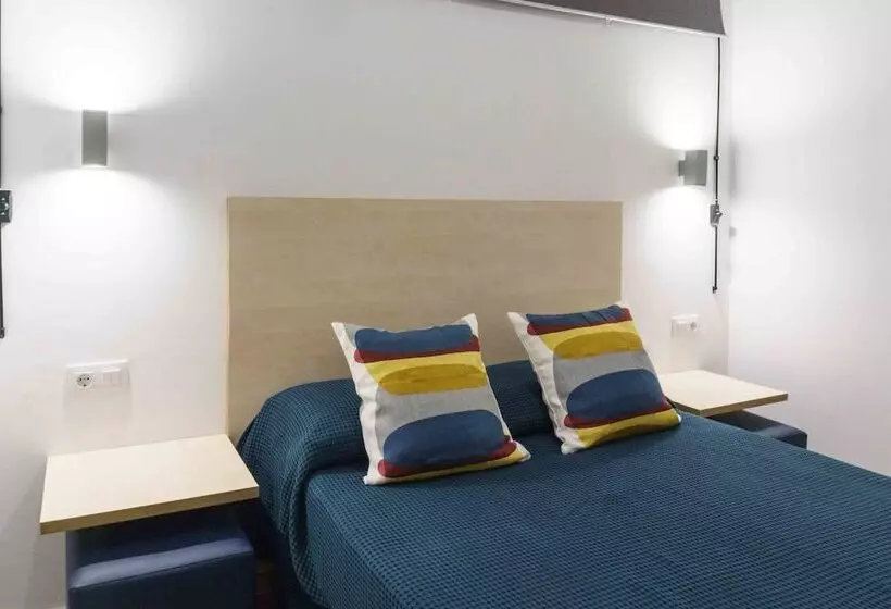 Take Surf Hostel Conil