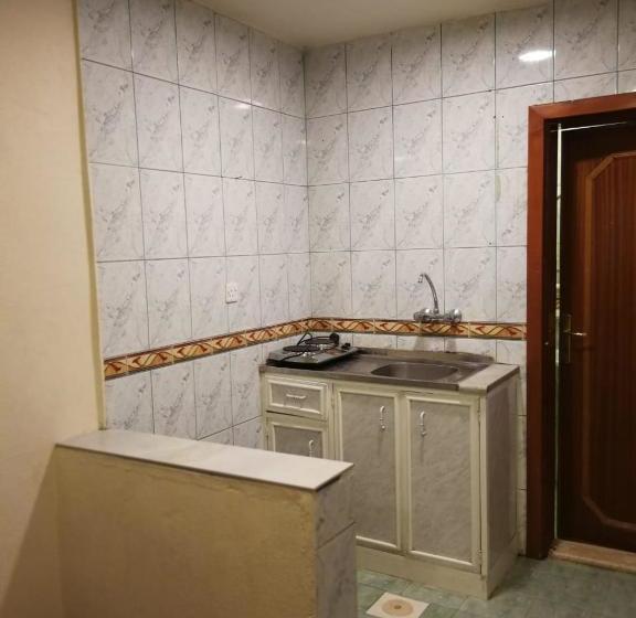 ホテル Saad Palace Residential Units   Al Rabwa 2