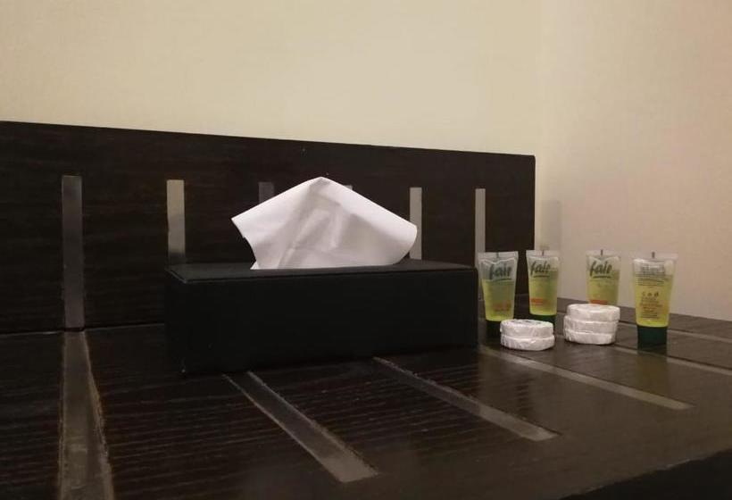 ホテル Saad Palace Residential Units   Al Rabwa 2