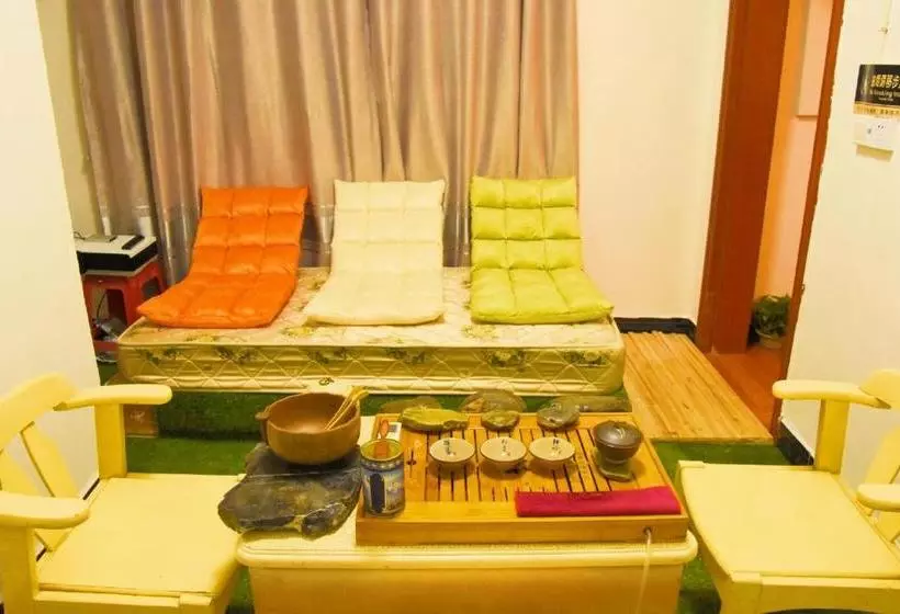Avatar International Youth Hostel