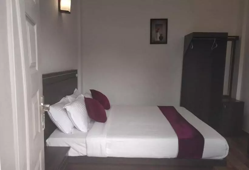 ベッドアンドブレックファースト Landy Queen