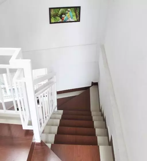 ベッドアンドブレックファースト Landy Queen