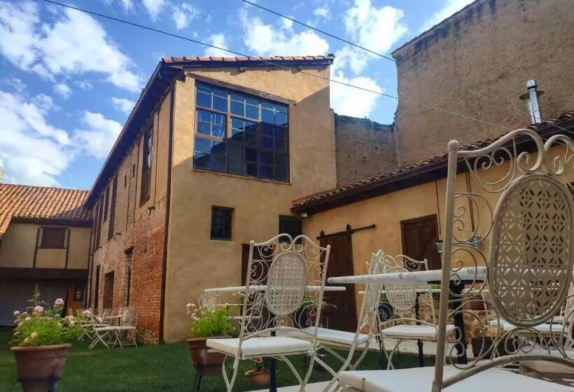 Casa De Los Hidalgos   Hostel