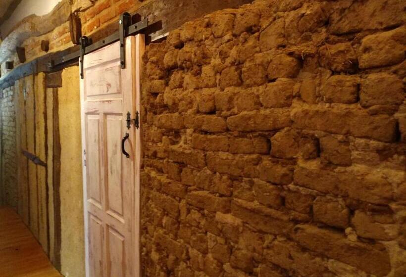 Casa De Los Hidalgos   Hostel