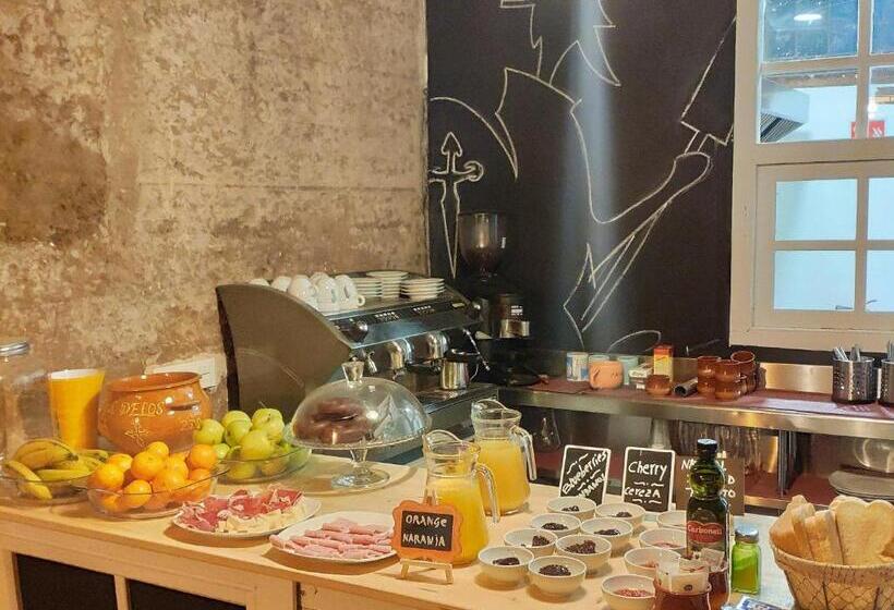 Casa De Los Hidalgos   Hostel