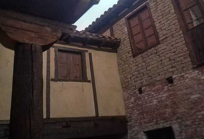 Casa De Los Hidalgos   Hostel